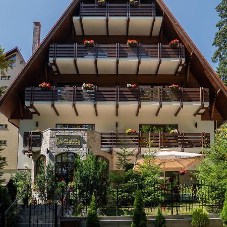 Opus Villa Sinaia Dış mekan fotoğraf The house of the writer in the village of Vrana