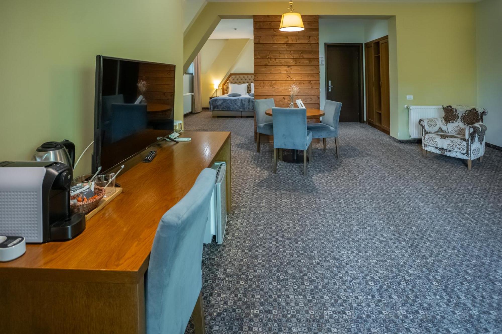 Opus Villa Sinaia Dış mekan fotoğraf Suite room