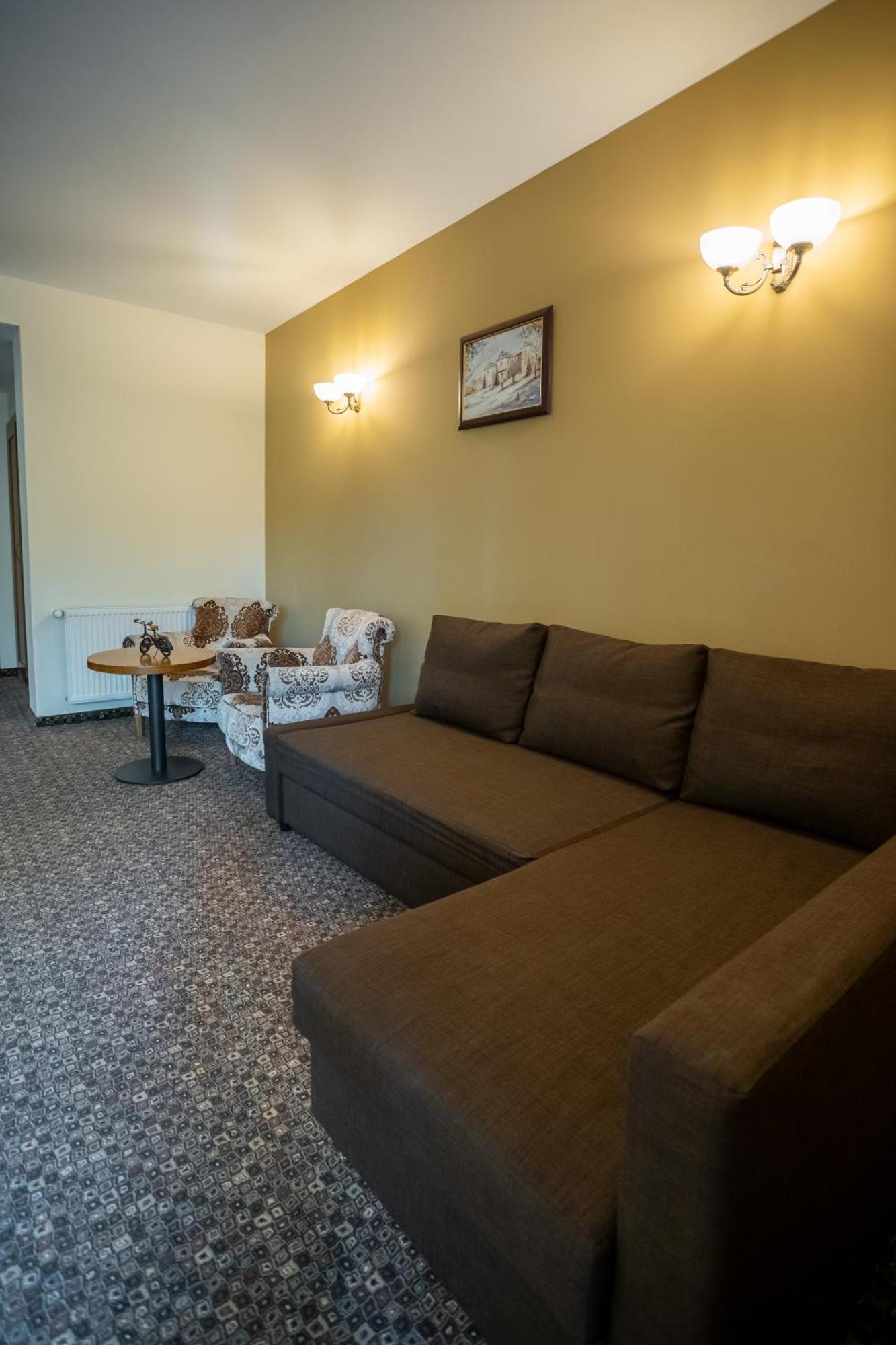 Opus Villa Sinaia Dış mekan fotoğraf A typical hotel room in the Czech Republic